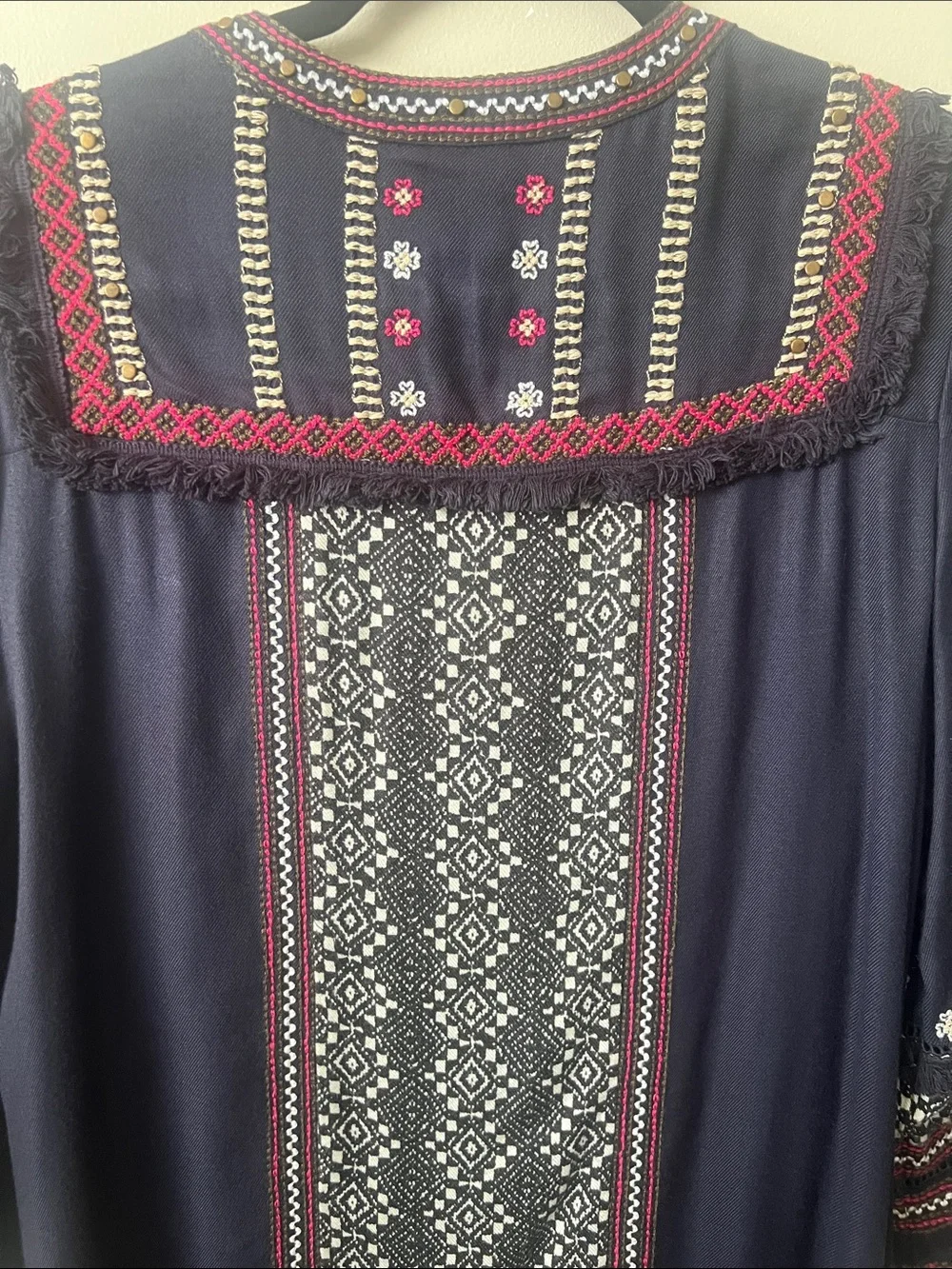 Akemi + Kin Anthropologie Embroidered Boho Shift Dress Navy Fringe Size 6